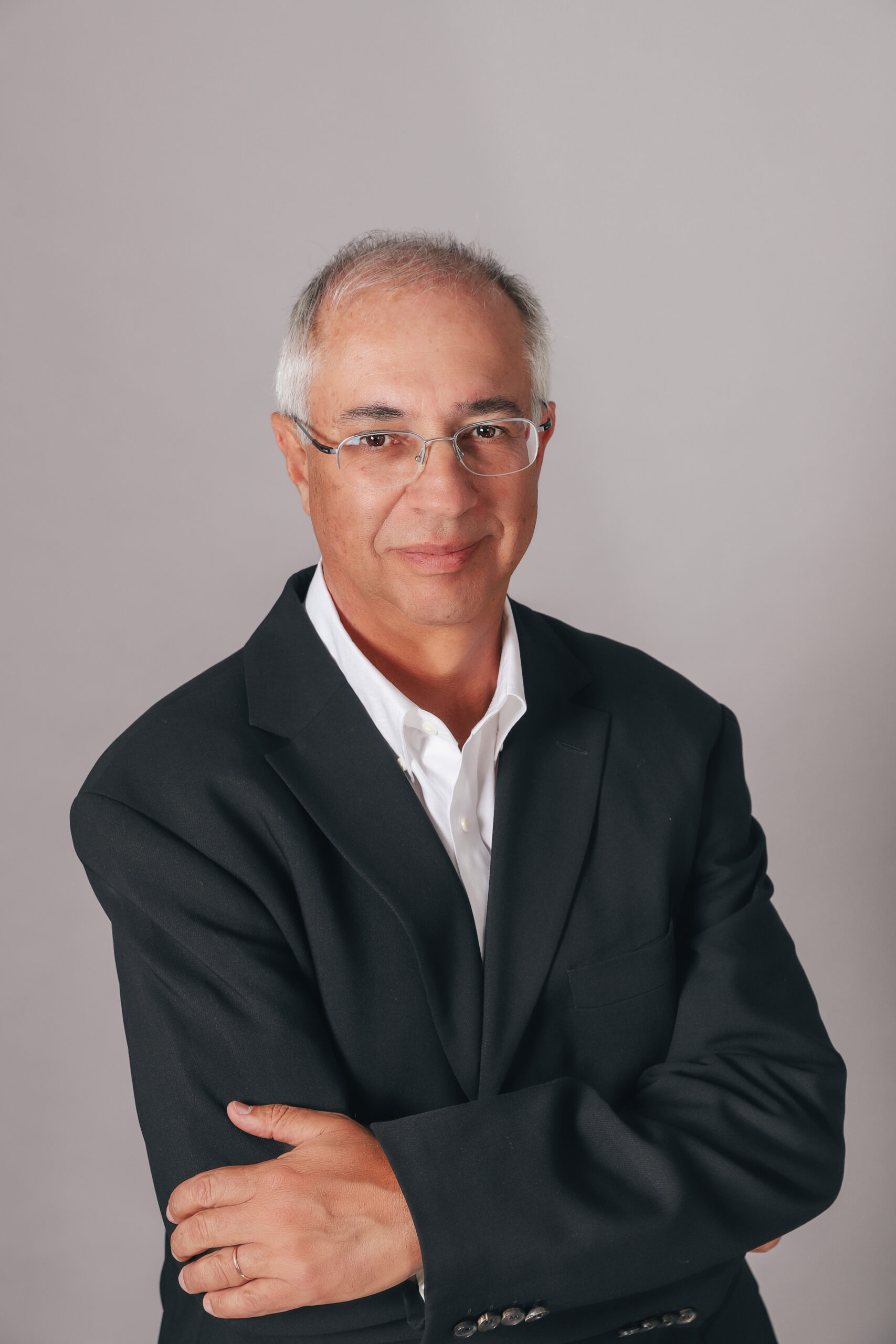 Headshot of Hezi Himelfarb