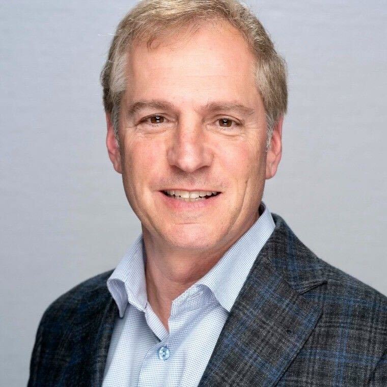 Headshot of Patcharapit Promoppatum